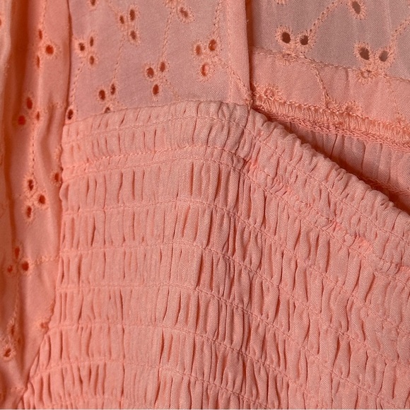 Torrid smocked babydoll top eyelet peach NWT 4X - Picture 4 of 6
